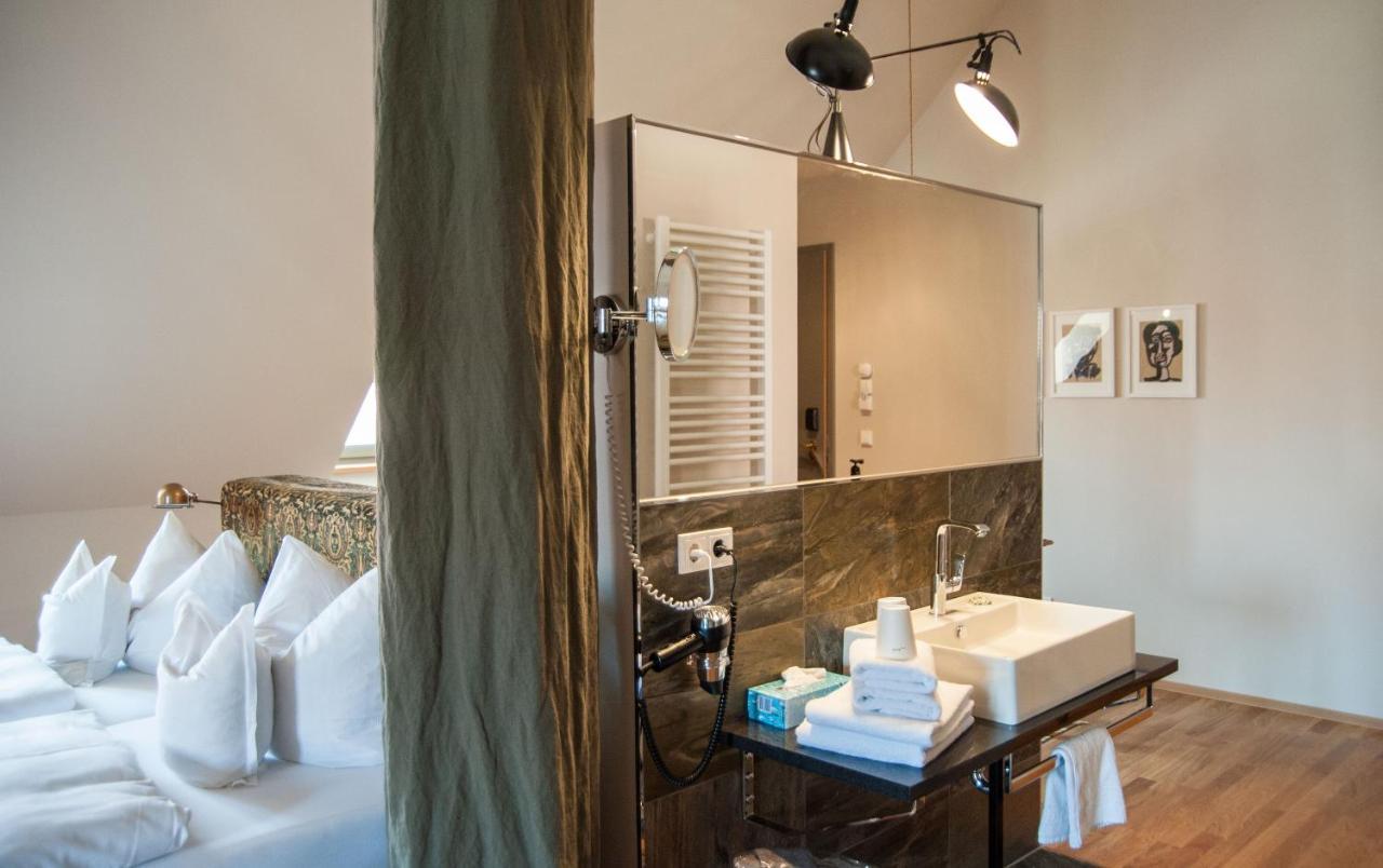 Emmerich Hotel Goerlitz Екстер'єр фото A room at the Hotel