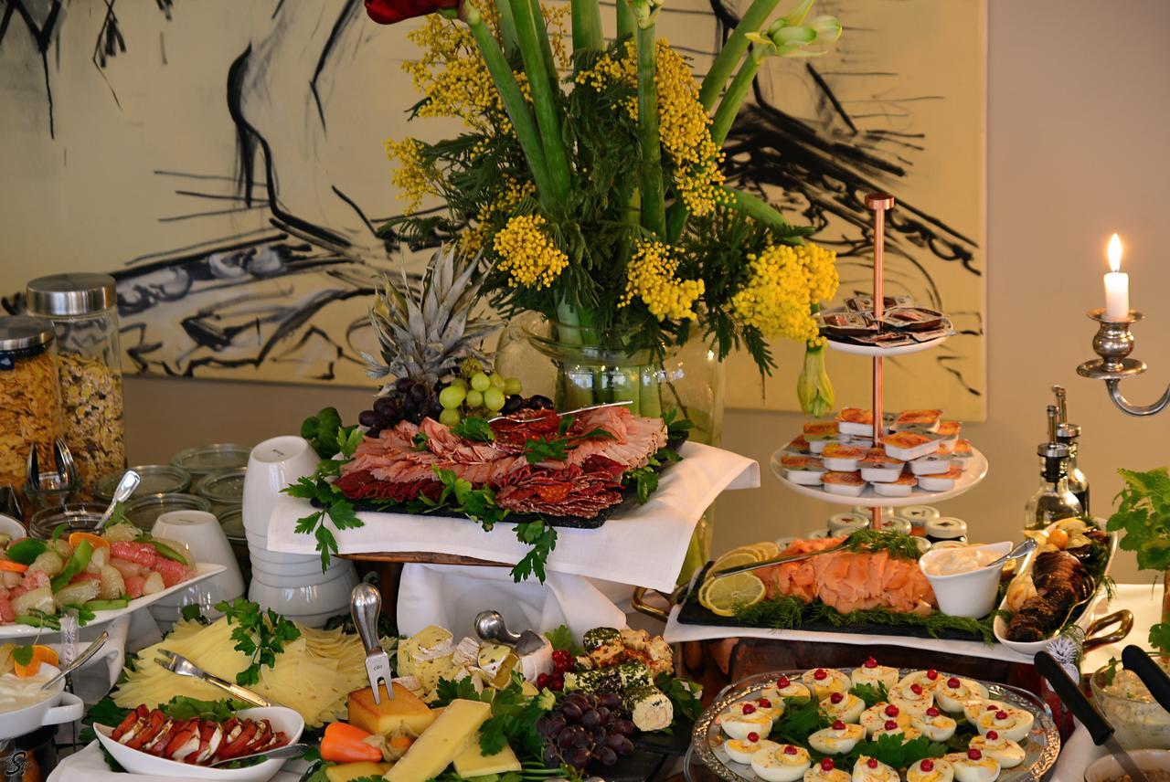 Emmerich Hotel Goerlitz Екстер'єр фото A buffet